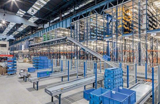 告别仓储难题，定制化货架方案助力企业降本增效